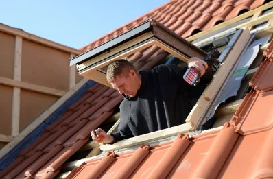 Pose de fenêtres de toit Velux à Saint-Hellier